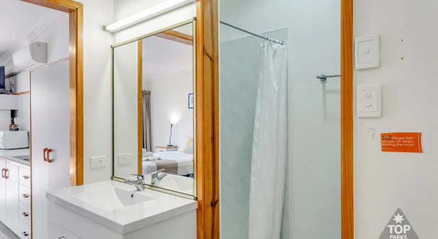 Номер Standard с балконом Tasman Holiday Parks - Airlie Beach