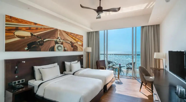 Rainbow Beach Hotel