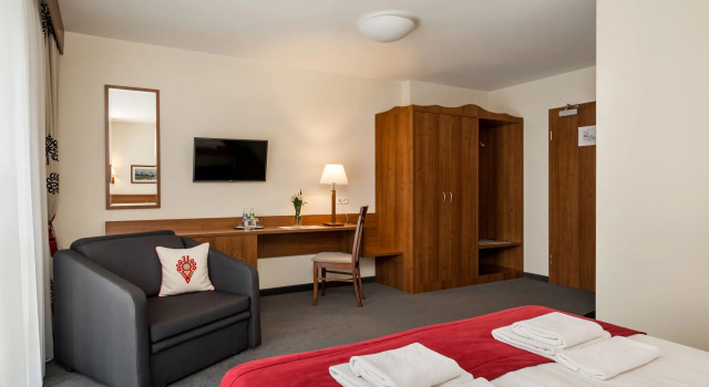 Hotel Logos, Забронировать Отель Отели Закопане 3 звезды, рядом с Szpital Specjalistyczny Chorob Pluc, 3*