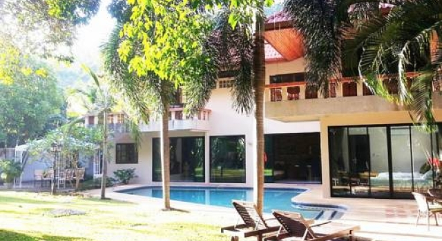 Holiday Villa Rawai, Забронировать Вилла Раваи 