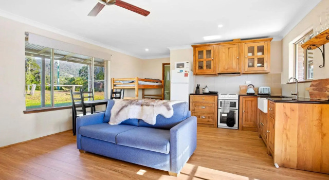Braeside Cabin One Pinkwood, Buchen Sie Hotel Central Tilba Eurobodalla
