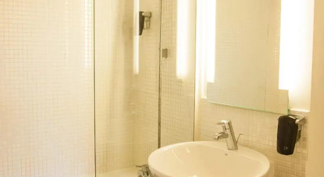 Номер Standard Paxton Paris MLV
