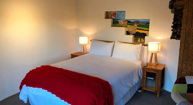 Bed in a Shed, Book Bed and Breakfast  