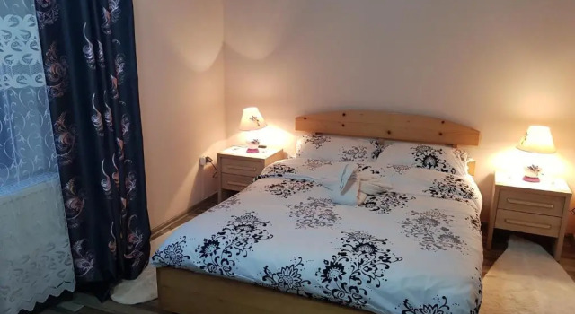 Casa de la Lac, Rezerwuj Apartament Sighetu Marmatiei 