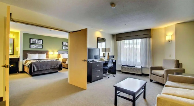 Четырёхместный люкс Wingate by Wyndham Bel Air I-95 Exit 77A - APG Area