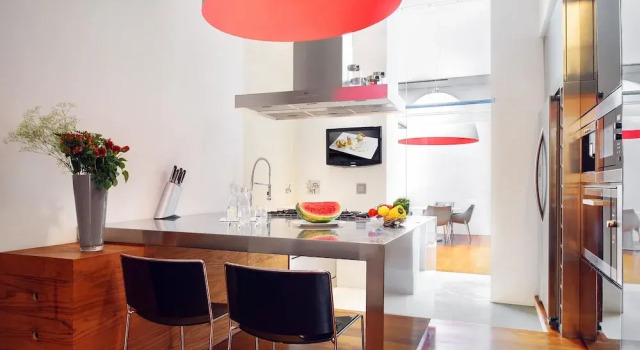 Апартаменты Unique 4 Bedroom Apartment near Duomo