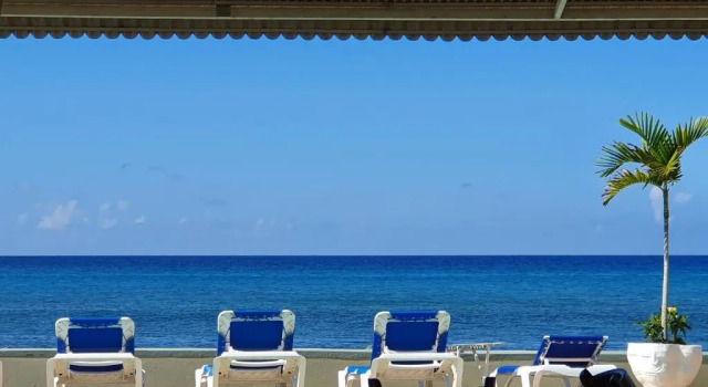 Апартаменты Pipers Cove Resort