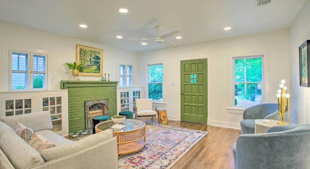 Newly Updated & Charming Azalea District Home, Rezerwuj Hotel Hotele 3-gwiazdkowe w Tyler, 3*