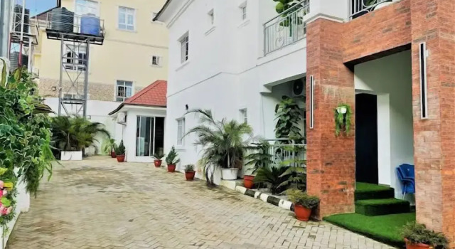 Hansbro Suites Gwarinpa, Rezervovat Hotel Hotely v AbujaMun se snídaní, Snídaně