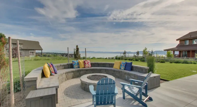 Коттедж Garden City Gem: Private Hot Tub & Game Room