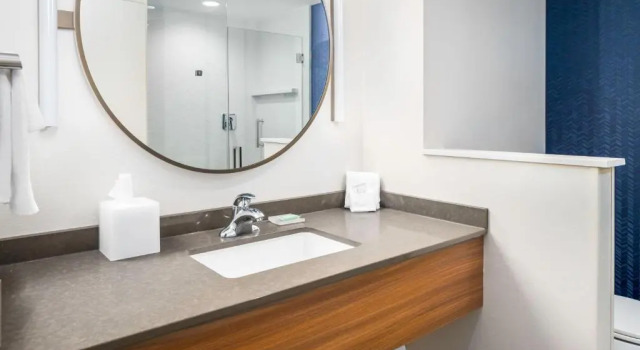 Номер Standard Fairfield by Marriott Inn & Suites Kansas City North, Gladstone