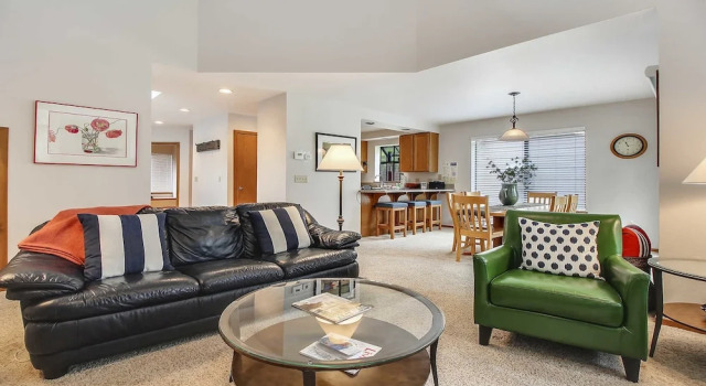 Skyline Condo 10