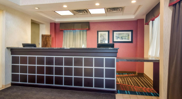 Best Western Dutch Valley Inn, Book Hotel New Philadelphia 