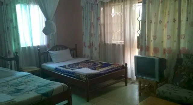 R-Courts Hotel