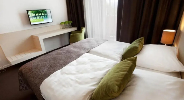 Двухместный номер Standard с балконом Hotel Astoria Superior