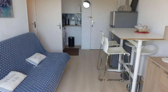 Appartement Le Lavandou, 2 pièces, 4 personnes - FR-1-308-79