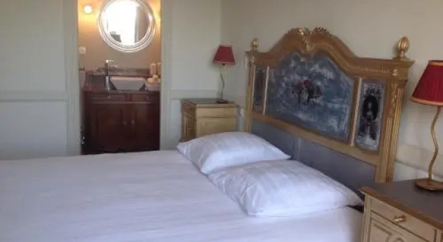 Le Clos Des Remparts, Book Hotel Thouars Poitou-Charentes
