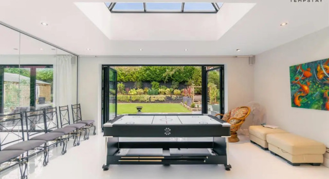Hidden Gem! Luxury 5 Bed Near Warner Bros Studios, Забронировать Отель Рэдлетт Хартфордшир