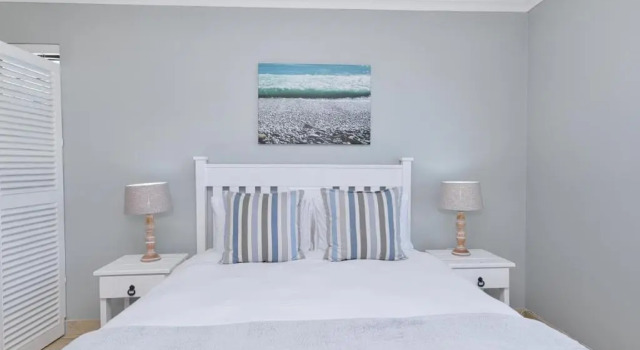 Коттедж Struisbaai Holiday Home