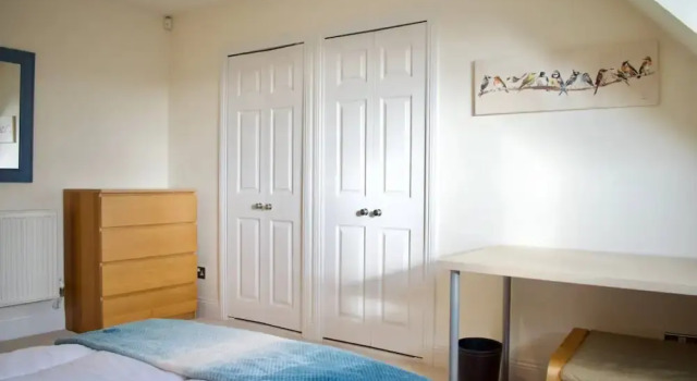 Luxury Penthouse Apartment, Edinburgh, Sleeps 4, Забронировать Апартаменты/квартира Отели Эдинбурга с парковкой, рядом с Bourne Fine Art, Парковка