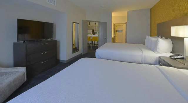 Четырёхместный номер Standard c 1 комнатой Staybridge Suites - Little Rock - Medical Center by IHG