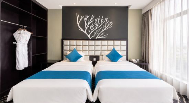 Люкс Executive Kunming Long Way Hotel