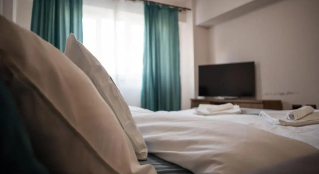 Henriett’s cosy place, Book Hotel Satu Mare Romania