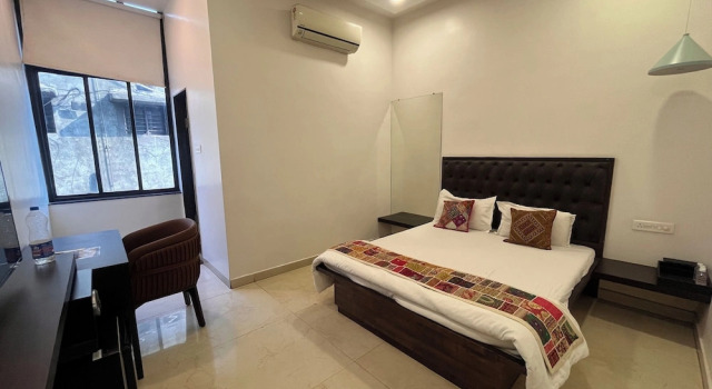 Hotel Golden Leaf, Забронировать Отель Отели штата Махараштры 3 звезды, 3*