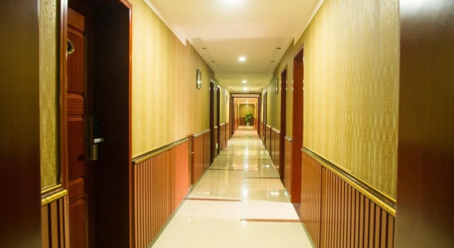 Thousands of Fortunes Hotel, Rezerwuj Hotel Leshan Sichuan