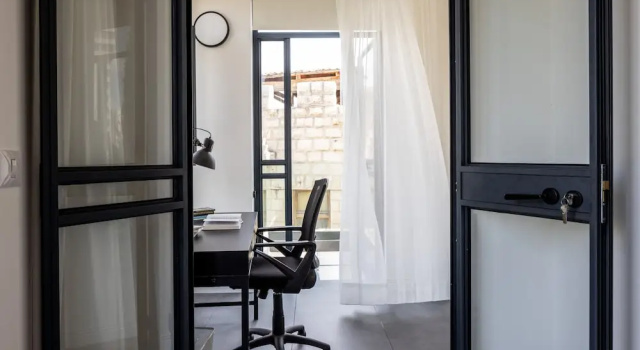 Old Charm & Modern Meets by Sea N' Rent