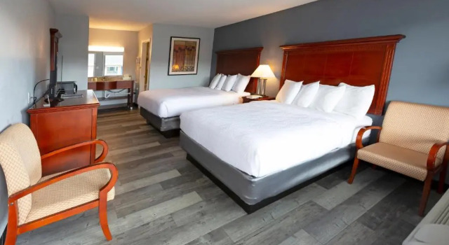 Четырёхместный номер Standard Sunrise Inn Williamstown