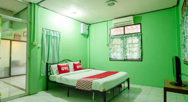 Номер Classic OYO 402 Raknatee Resort