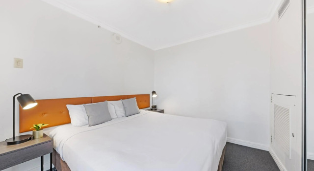 KOZYGURU Sydney CBD Lovely 2 Bedroom APT with Amazing City View NHA653