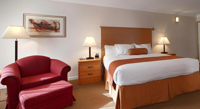 Номер Standard Tower Inn & Suites