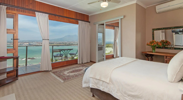 Номер Deluxe 18 On Kloof Guest House