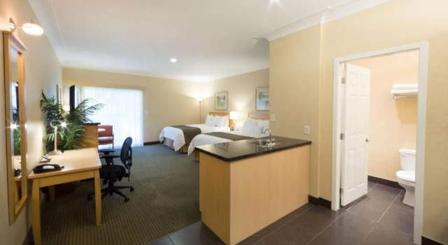 Двухместный номер Deluxe Best Western Plus Kelowna Hotel & Suites