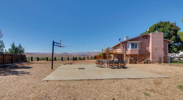 Коттедж Picturesque Page Home Near Lake Powell & Hiking!