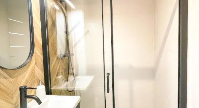 Apartament IV piętro, Varaa Huoneisto Hotellit Pommeri pysäköinnillä, Pysäköinti