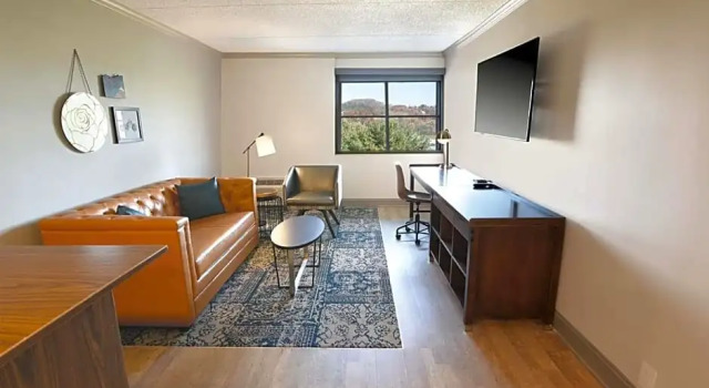 Полулюкс Deluxe c 1 комнатой Four Points by Sheraton York