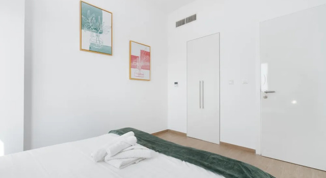 Lux BnB Nook -2 I City Views, Book Bed and Breakfast Jebel Ali Dubai