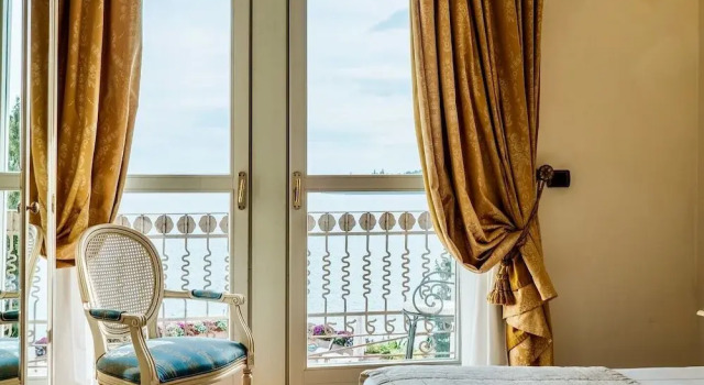 Трёхместный номер Deluxe Hotel Savoy Palace
