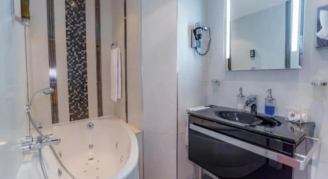 Полулюкс Standard Hotel Relais Saint Jean Troyes