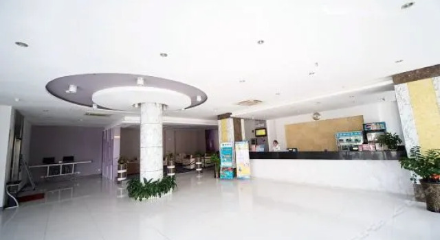 Xincheng Hotel, Rezerwuj Hotel Hotele w Nanning z parkingiem, Parking