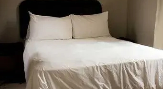 Bentley Guesthouse, Забронировать Отель Дурбан Квазулу-Наталь, рядом с Victoria Street Market