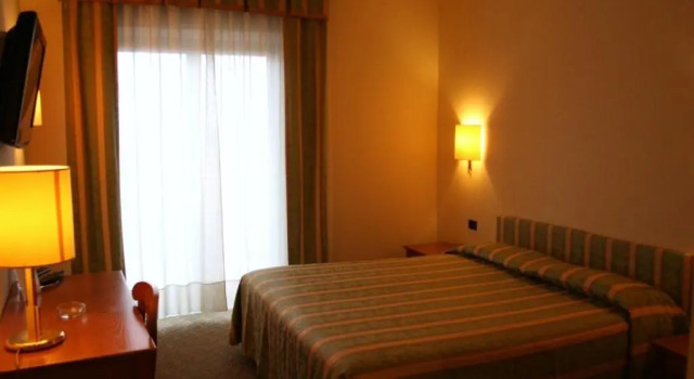 Трёхместный номер Standard Savant Hotel