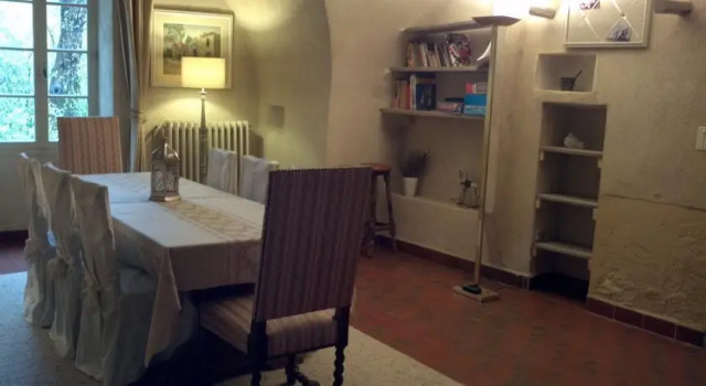 Holiday Home Des Borrys, Rezervovat Hotel Hotely v Luberon s parkováním, Parkování