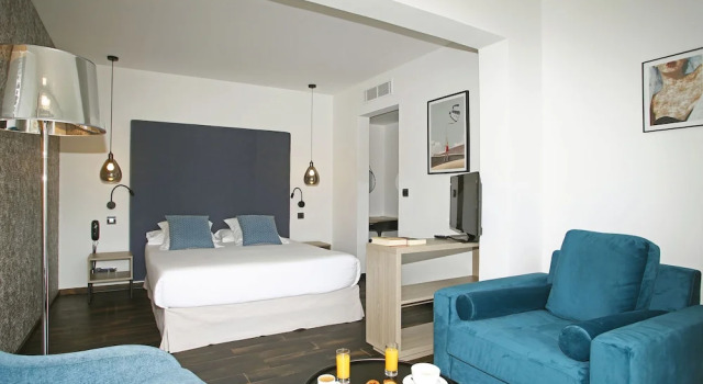 Двухместный номер Superior с балконом и с видом на город Hôtel l'Onda