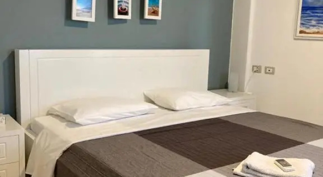 Aldi`s Guest House, Забронировать Гостевой дом Отели Влёра с бассейном, Бассейн