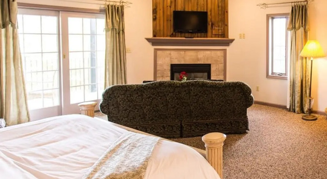 The French Manor Inn and Spa, Book Ferieresort Newfoundland Wayne County