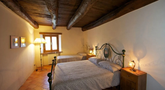 Wonderful private villa for 10 people with private pool, WIFI, TV, terrace, pets allowed and par...